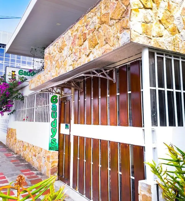 Gaudy'S Hostel-1